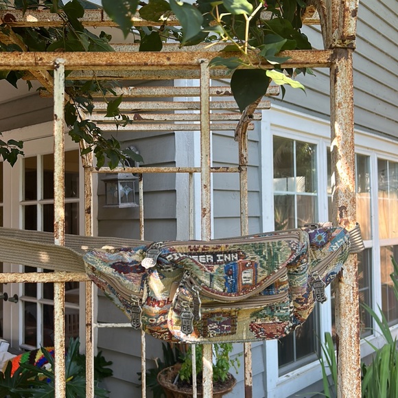 Vintage pioneer express route us 66 tapestry Fanny pack with 6 zipper pockets - Picture 3 of 8